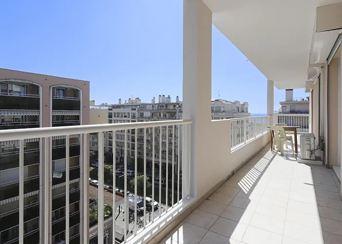 Apartamento Baie Azur By Interhome Niza