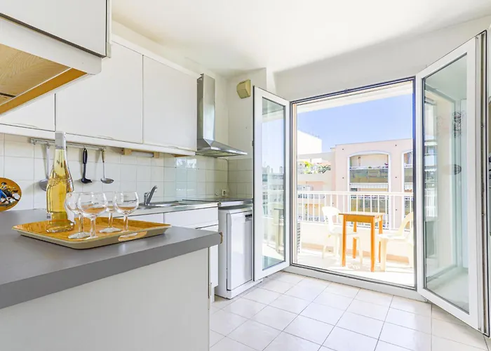 Baie Azur By Interhome * Niza
